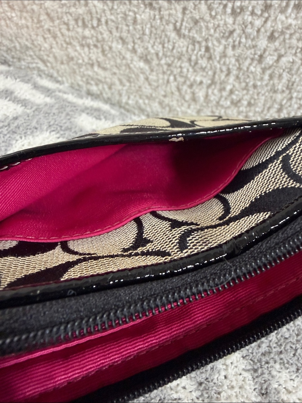 Coach vintage Black and Khaki Signature Canvas Wristlet - Picture 5 of 6